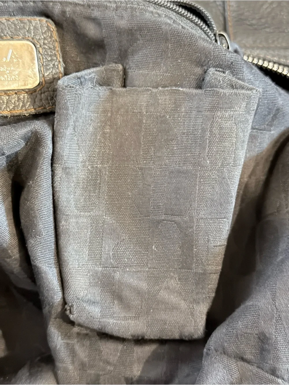 Furla spacious shoulder